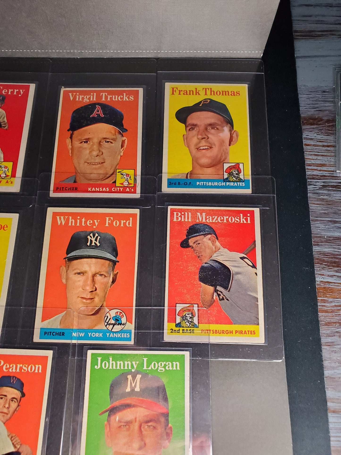Lot of (8) 1958 Topps Vintage Baseball Cards Includes Stars!! Ford, Maz VG/EX+