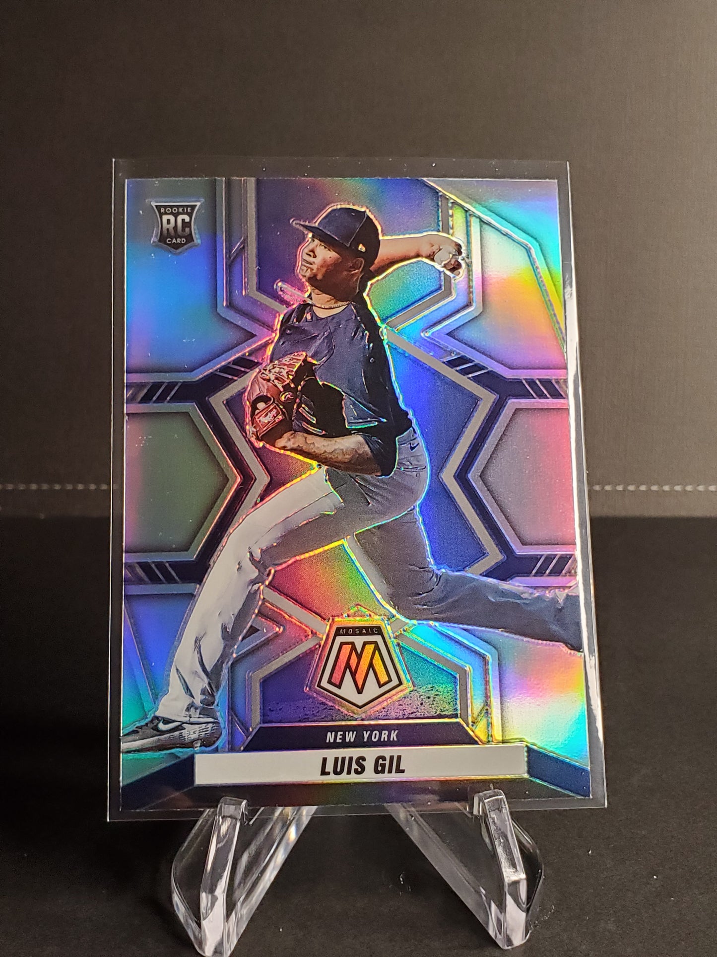 Luis Gil 2022 Panini Mosaic Prizm RC #235