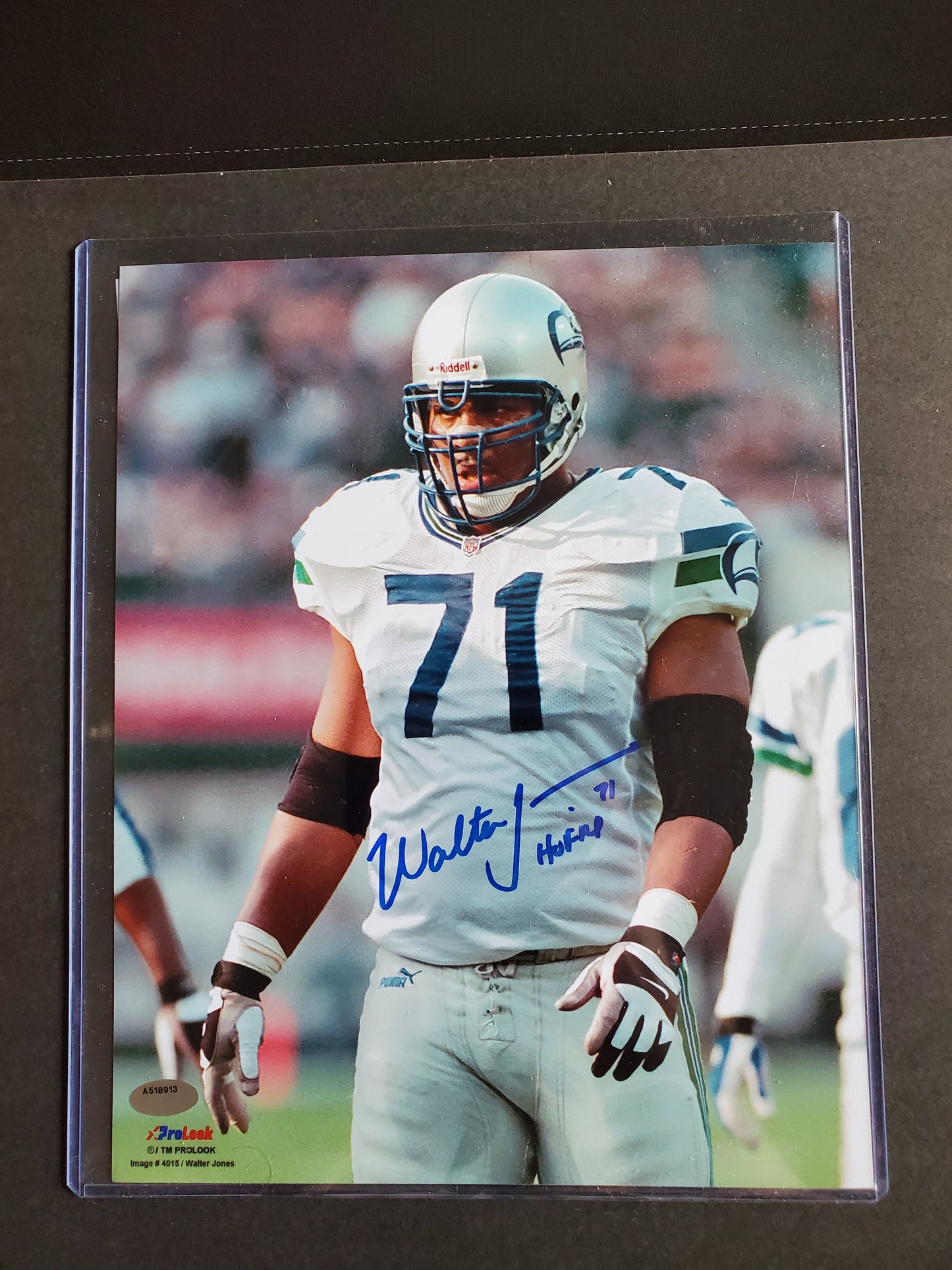 Walter Jones Signed Seahawks 8x10 Photo Inscribed "HOF 14" (Schwartz)