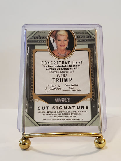 Ivana Trump 2022 Leaf Decision Autograph #25