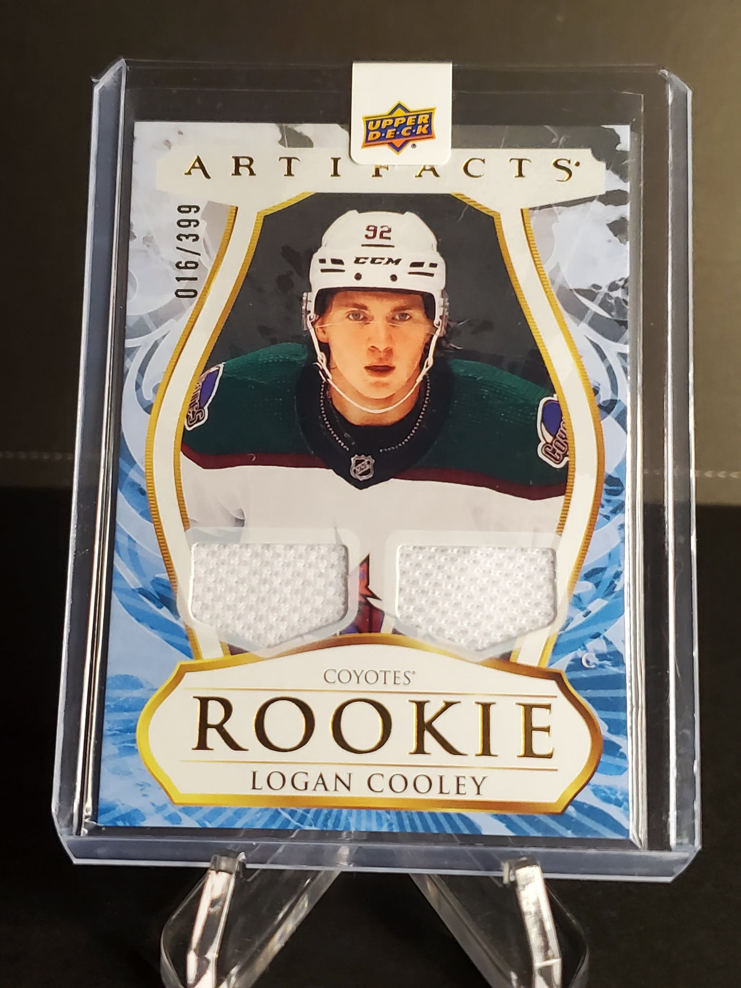 Logan Cooley 2023/24 Upper Deck Artifacts Rookie Gold Dual Jersey /399 #IV