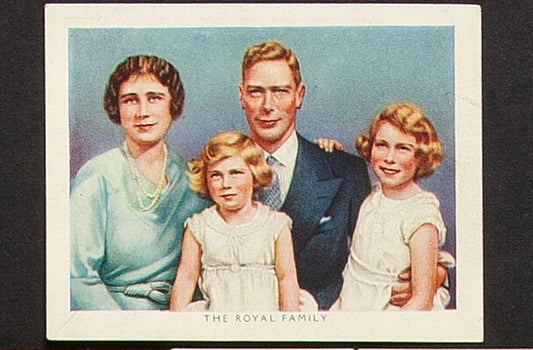 1937 John Player & Sons The Royal Family w/ Princess Elizabeth CENTERED Vintage