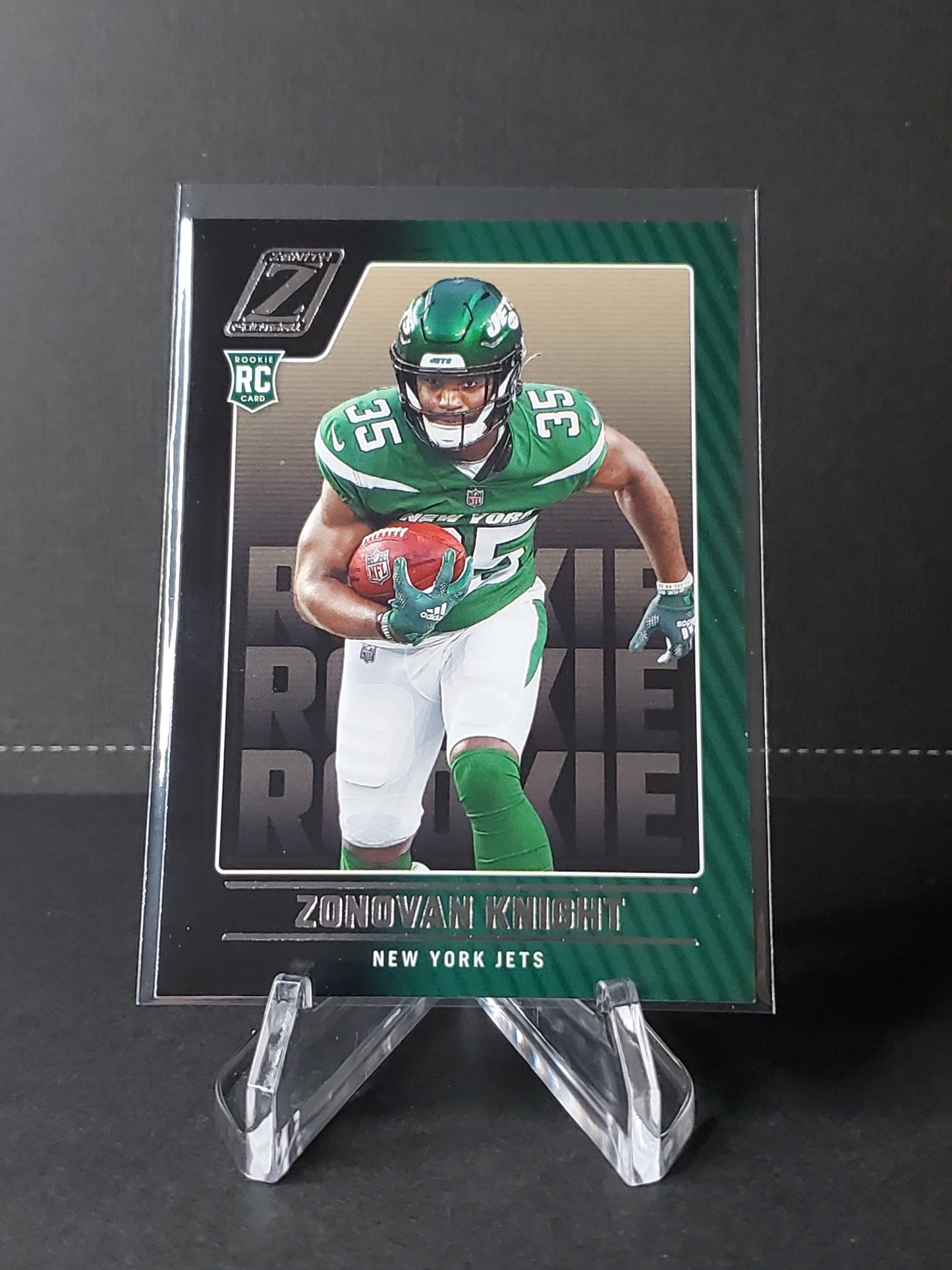 Zonovan Knight 2022 Panini Zenith Football RC #184